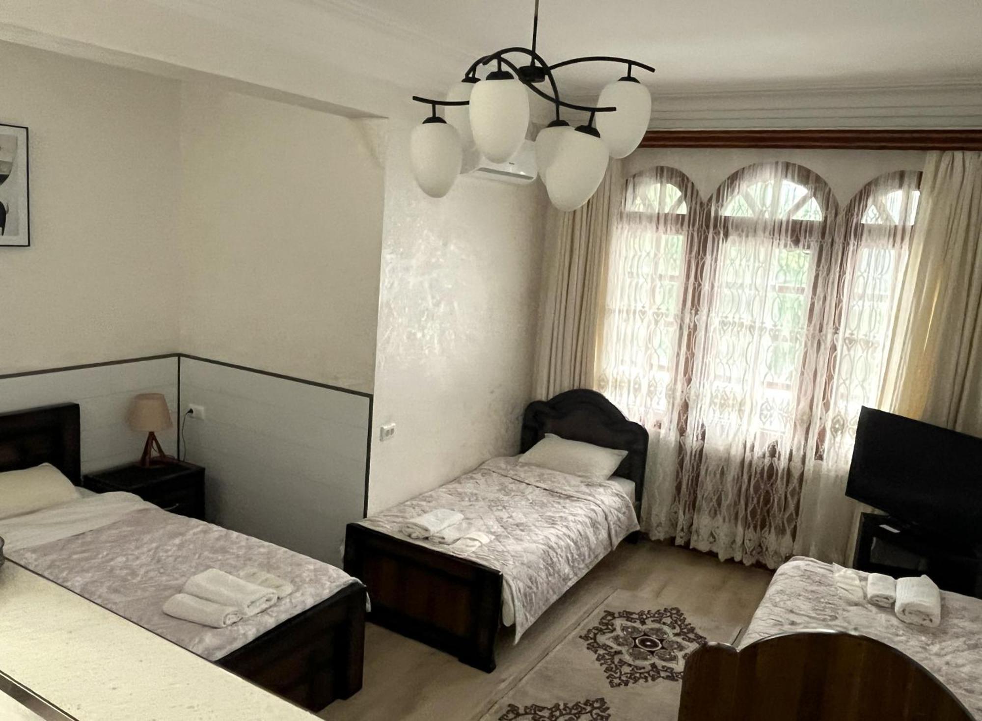 Sweet Home At Ninoshvili 3 Batumi Exterior photo