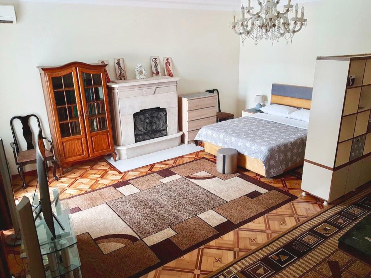Sweet Home At Ninoshvili 3 Batumi Exterior photo