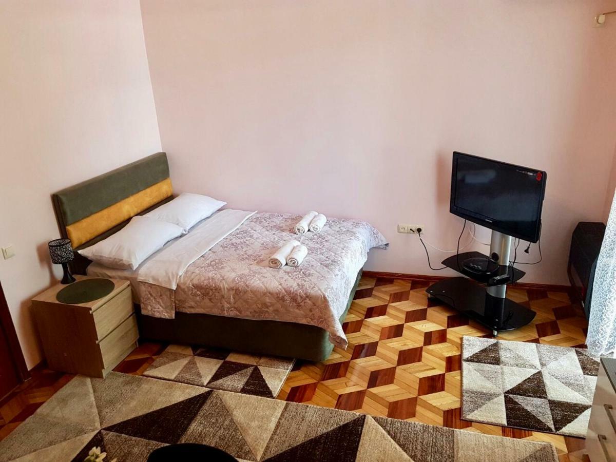 Sweet Home At Ninoshvili 3 Batumi Exterior photo